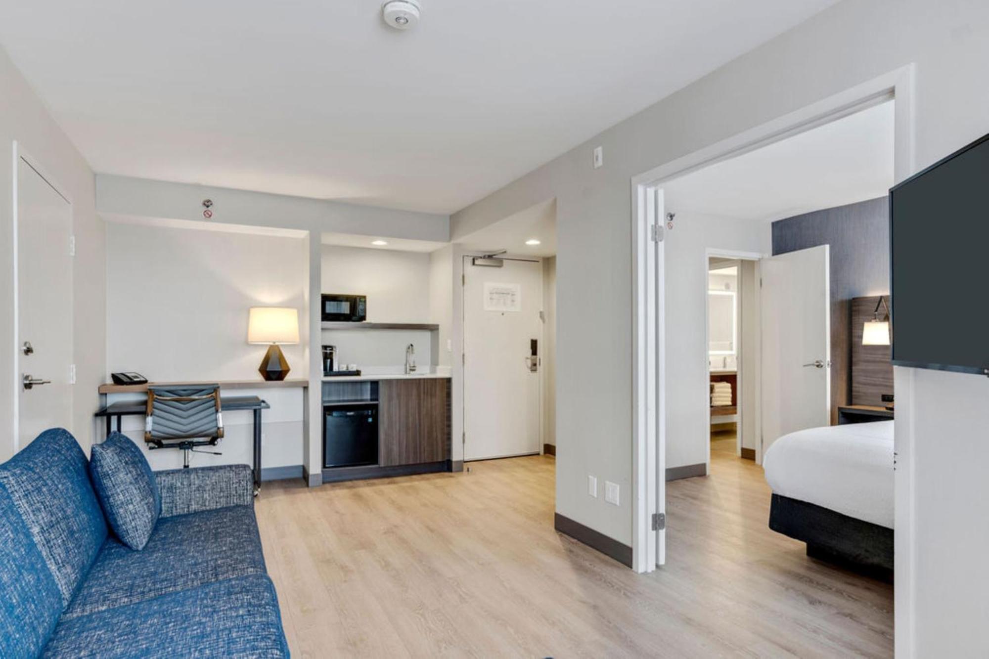 Holiday Inn & Suites Ottawa Kanata By Ihg Exterior foto